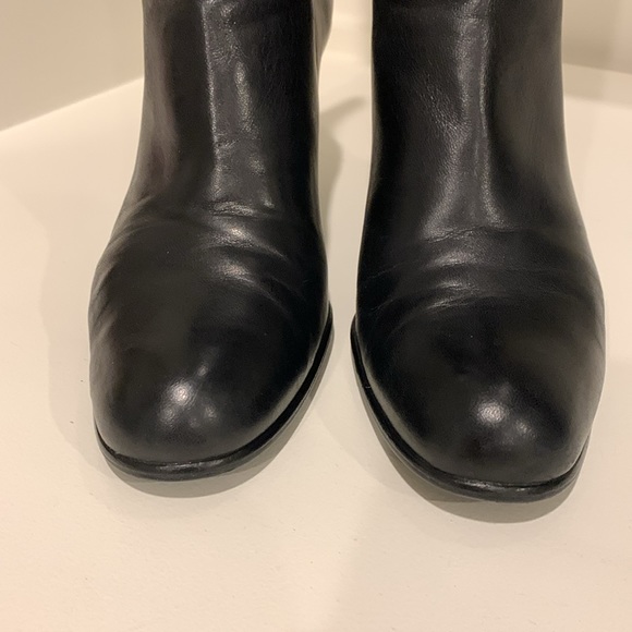 Stuart Weitzman ankle booties - Picture 5 of 8